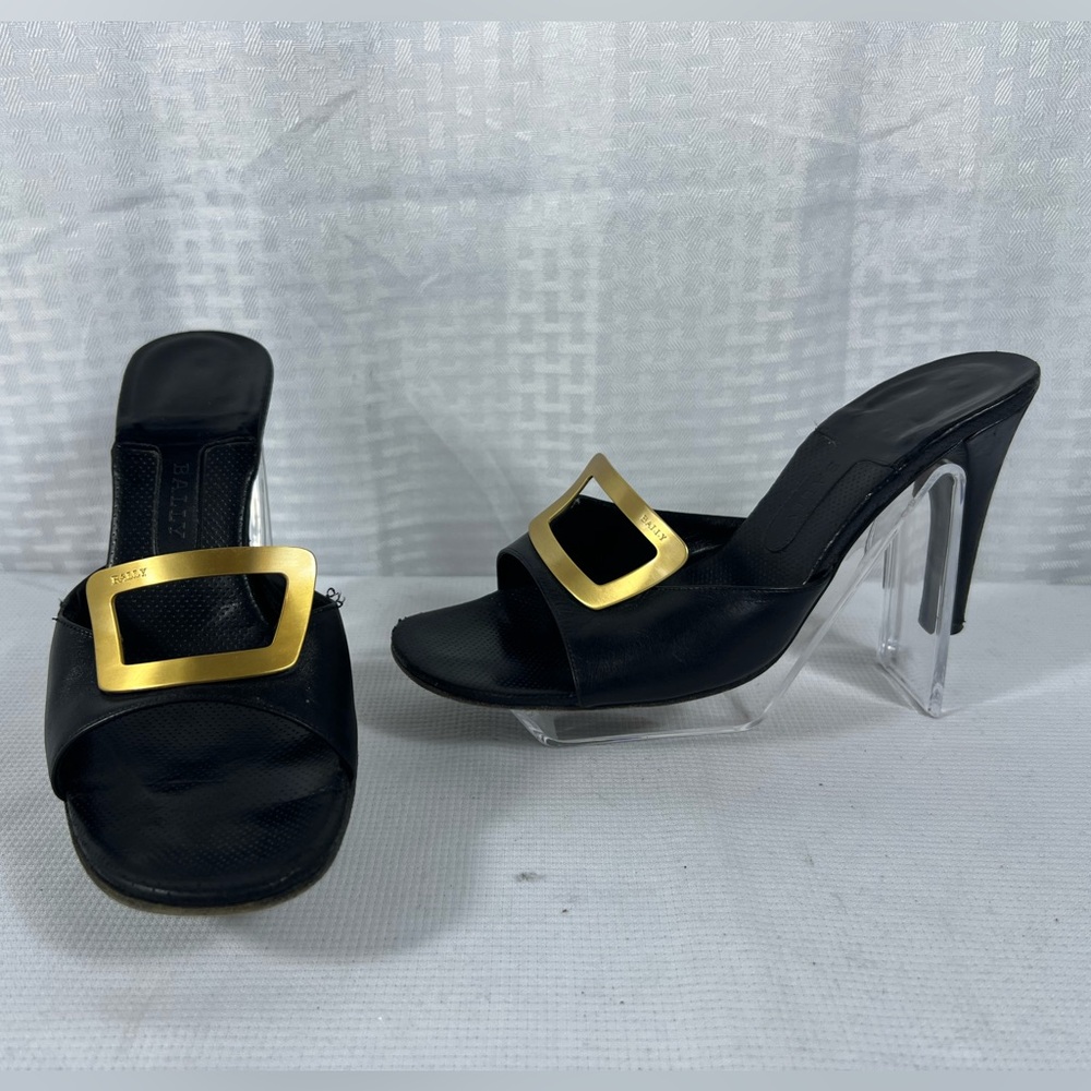 7002: Bally Black Leather Gold Buckle Heeled Mules Size 37 EU